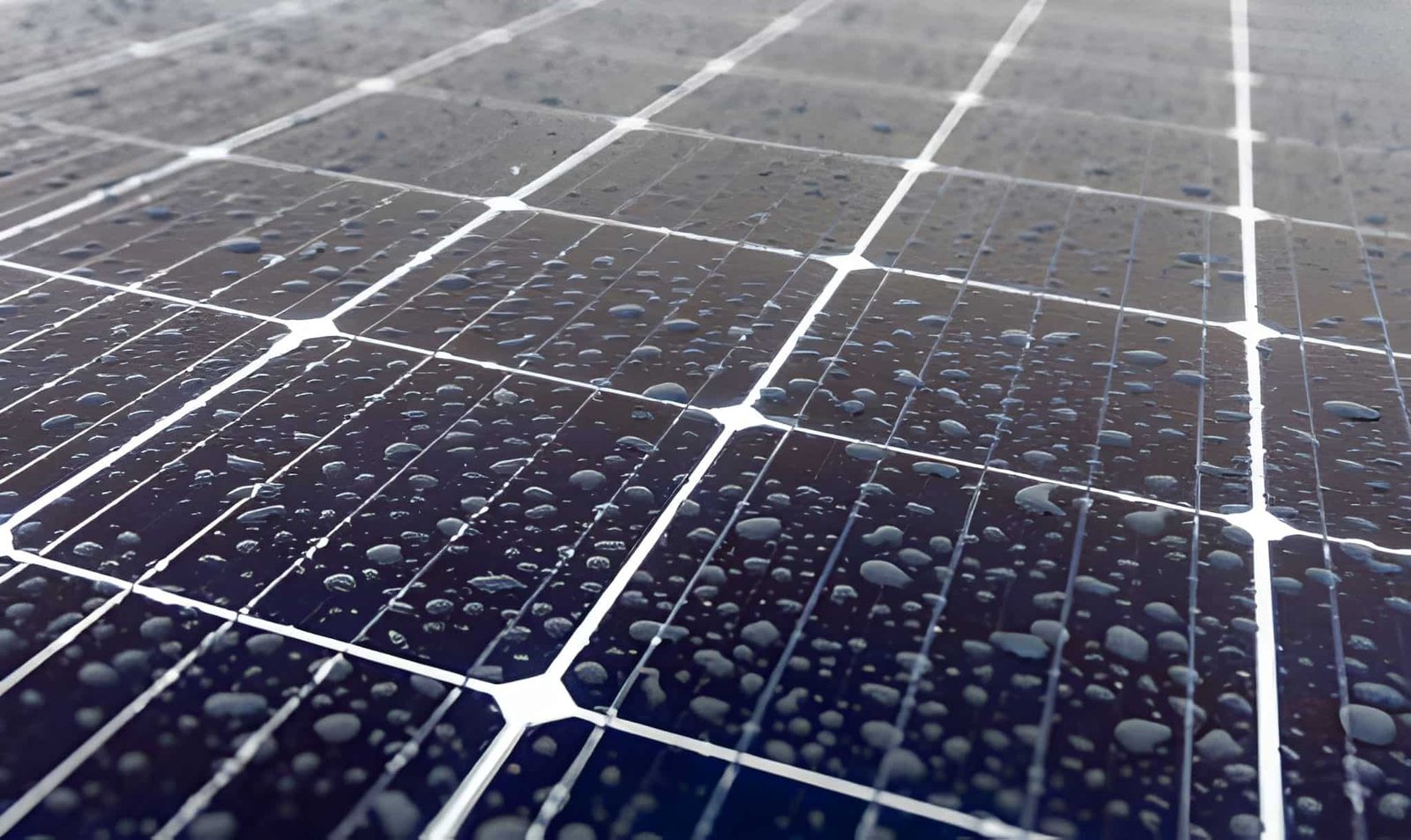 Tips for Maintaining Solar Panels during the Rainy Season