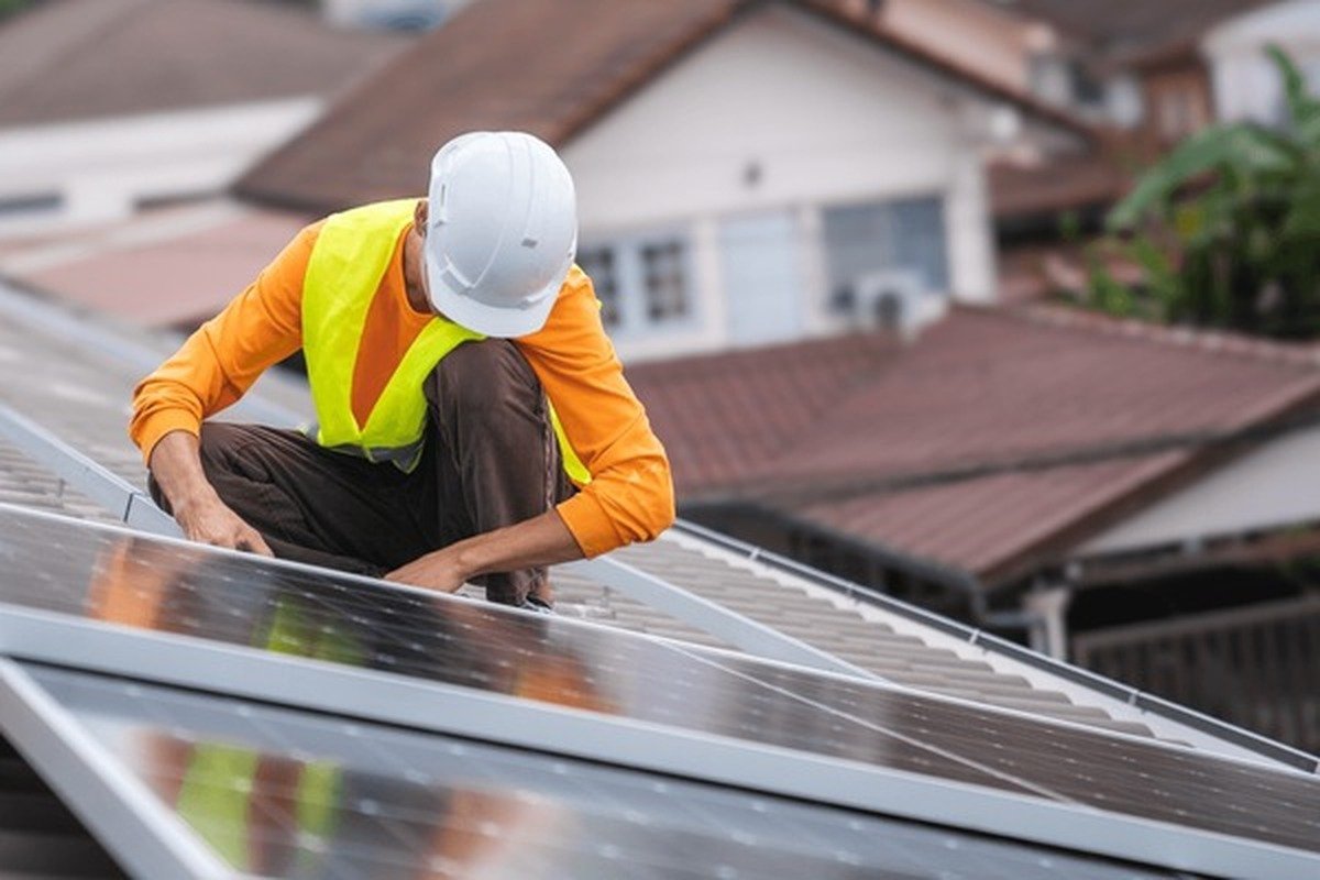 how home solar system works